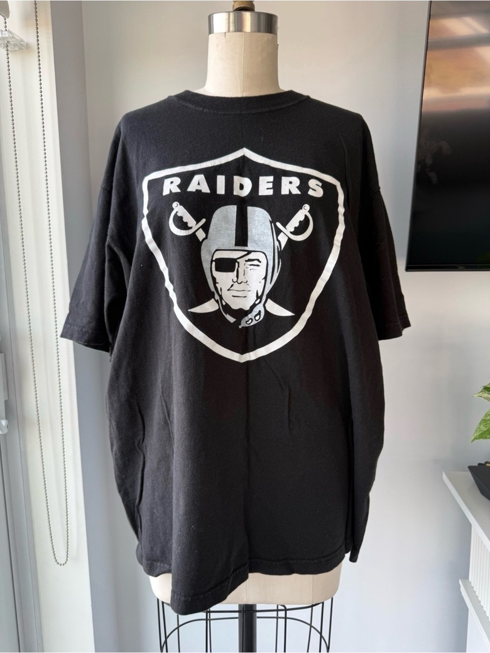 Vintage Reebok Raiders Black Graphic Tee